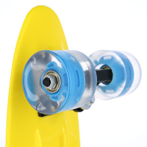 FISH Pennyboard se svíticími LED kolečky, žlutý